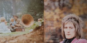 VO4-old-raincoat-inner